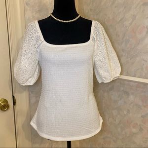 🛍Puffy sleeves with square neck white top_NWT 👚